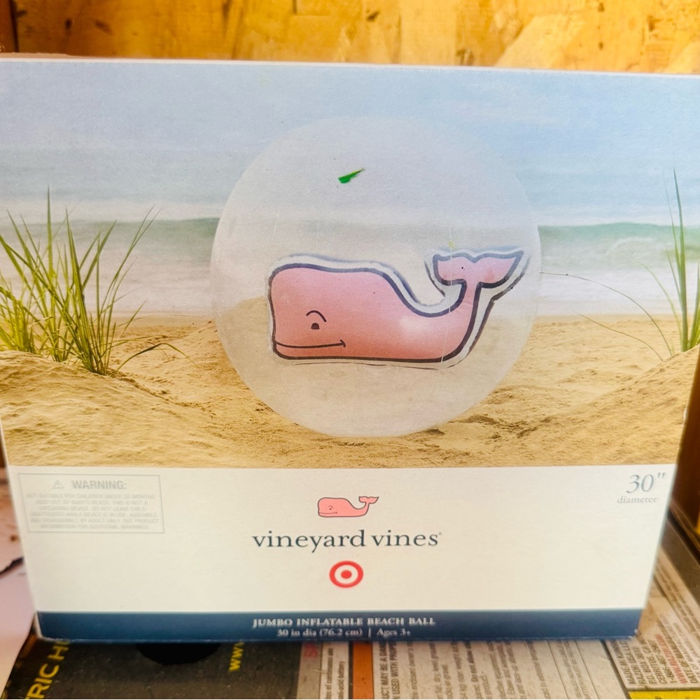 ✨ NIB Vineyard Vines Inflatable Beach Ball ✨